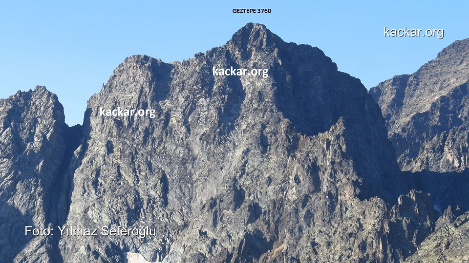 kackarlar-cengovit-polant-19.jpg - Çengovit 3458 mt. - Polant 3494 mt. Zirve Tırmanışı / Kaçkar Dağları (2 Eylül 2017)