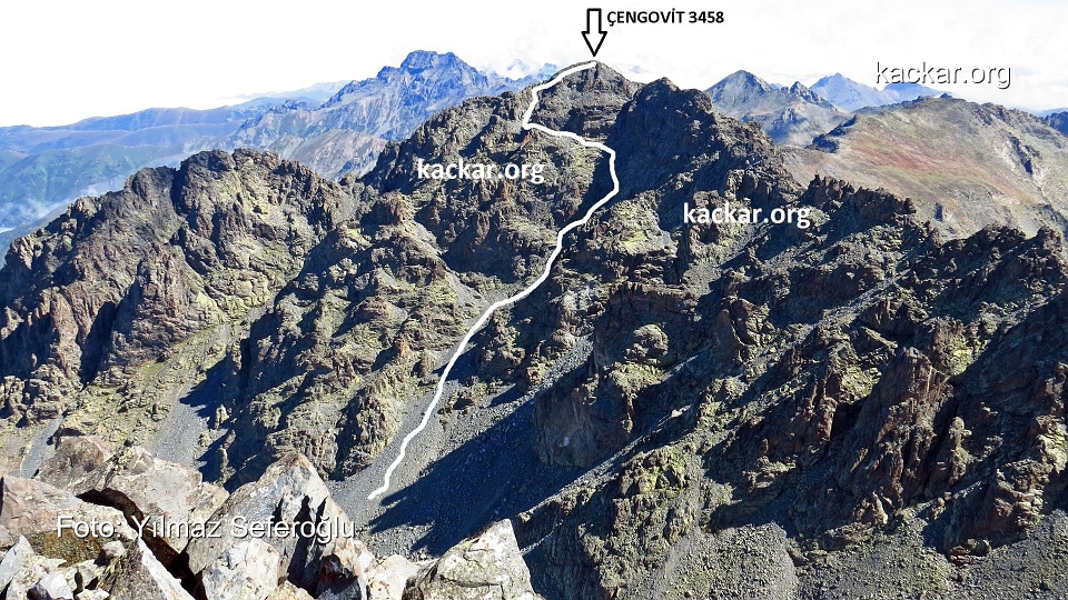 kackarlar-cengovit-polant-51.jpg - Çengovit 3458 mt. - Polant 3494 mt. Zirve Tırmanışı / Kaçkar Dağları (2 Eylül 2017)