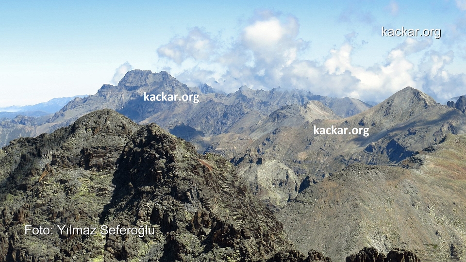 kackarlar-cengovit-polant-59.jpg - Çengovit 3458 mt. - Polant 3494 mt. Zirve Tırmanışı / Kaçkar Dağları (2 Eylül 2017)